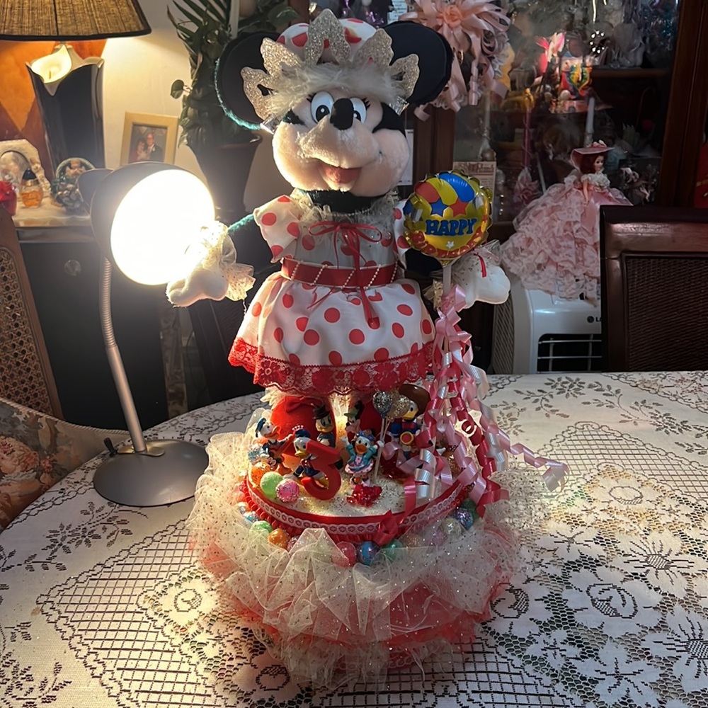 Handmade Cartoon Character Table Centerpieces - Picture 4 of 9